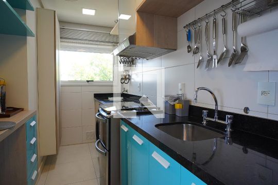 Cozinha de kitnet/studio para alugar com 1 quarto, 47m² em Petrópolis, Porto Alegre