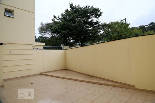 Vista do quarto 2 de apartamento para alugar com 2 quartos, 140m² em Parque Assunção, Taboão da Serra