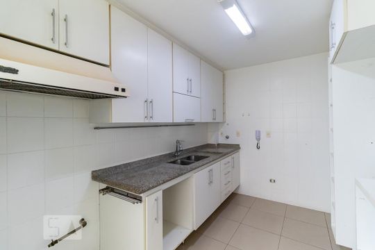 Cozinha de apartamento para alugar com 4 quartos, 167m² em Sumaré, São Paulo