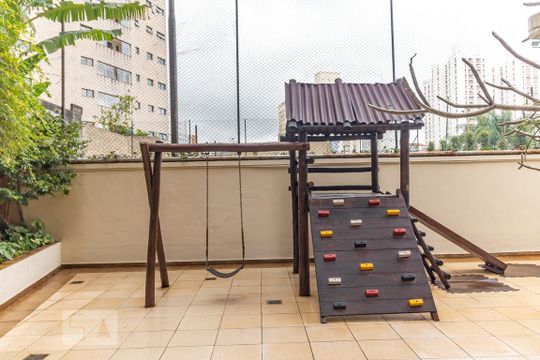 Playground de apartamento para alugar com 4 quartos, 167m² em Sumaré, São Paulo