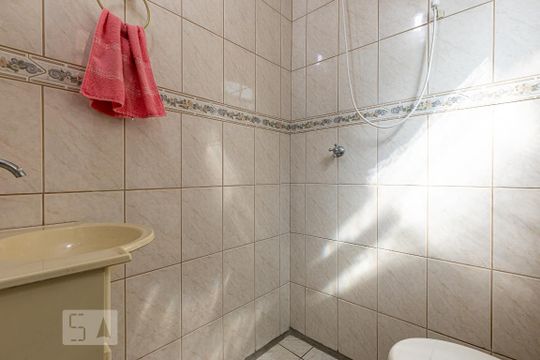 Banheiro 1 de casa à venda com 3 quartos, 441m² em Moinho Velho, São Paulo