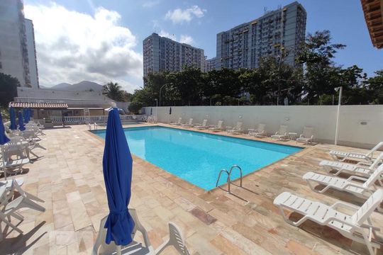 Área comum - Piscina de apartamento para alugar com 2 quartos, 62m² em Barra da Tijuca, Rio de Janeiro
