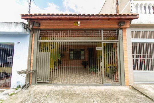 Fachada de casa à venda com 3 quartos, 125m² em Itaquera, São Paulo