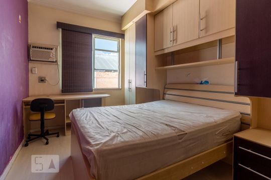Quarto 1 de apartamento para alugar com 1 quarto, 80m² em Quintino Bocaiuva, Rio de Janeiro