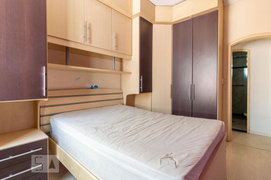 Quarto 1 de apartamento para alugar com 1 quarto, 80m² em Quintino Bocaiuva, Rio de Janeiro