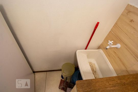 Area de serviço de apartamento para alugar com 1 quarto, 32m² em Lagoa da Conceição, Florianópolis