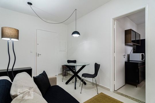 Sala de apartamento para alugar com 1 quarto, 38m² em Vila Madalena, São Paulo