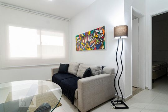 Sala de apartamento para alugar com 1 quarto, 38m² em Vila Madalena, São Paulo