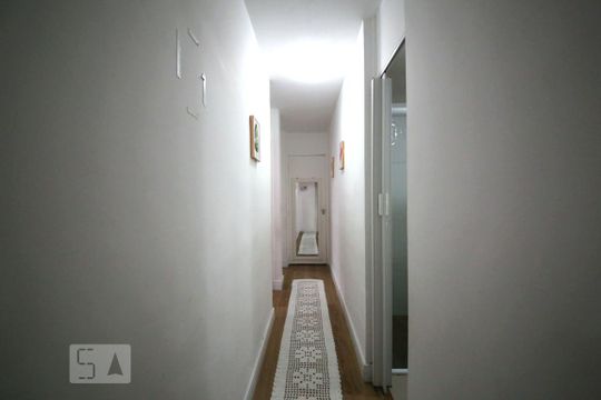 Corredor  de apartamento à venda com 3 quartos, 67m² em Vila Constança, São Paulo