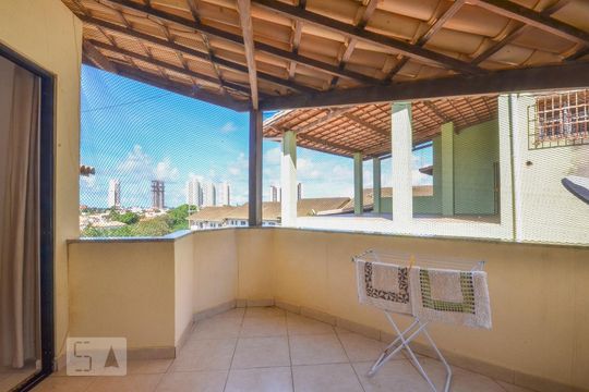 Varanda da Suíte 1 de casa de condomínio para alugar com 2 quartos, 130m² em Patamares, Salvador
