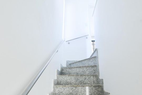 Escada de casa de condomínio para alugar com 2 quartos, 130m² em Patamares, Salvador