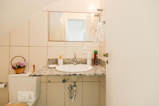Lavabo de casa de condomínio para alugar com 2 quartos, 130m² em Patamares, Salvador