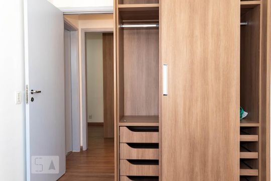 Quarto 2 de apartamento para alugar com 2 quartos, 55m² em Sítio da Figueira, São Paulo