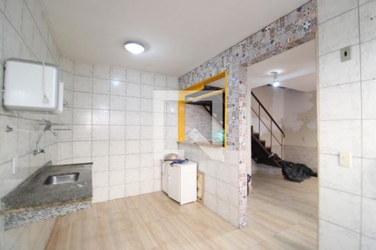 Cozinha de casa de condomínio à venda com 2 quartos, 110m² em Tanque, Rio de Janeiro