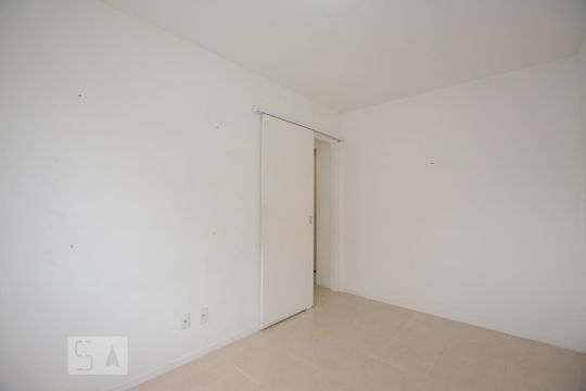 Quarto 2 de apartamento para alugar com 2 quartos, 50m² em Vicente de Carvalho, Rio de Janeiro