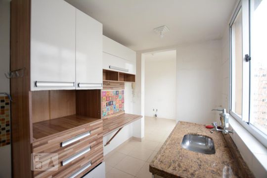 Cozinha de apartamento para alugar com 2 quartos, 50m² em Vicente de Carvalho, Rio de Janeiro