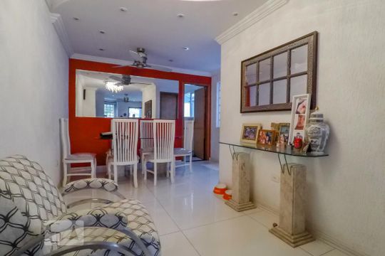 Sala de casa à venda com 3 quartos, 179m² em Vila Brasílio Machado, São Paulo