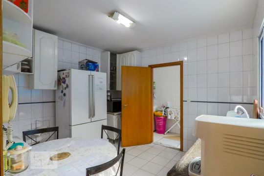 Cozinha de casa à venda com 3 quartos, 179m² em Vila Brasílio Machado, São Paulo