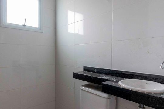 Banheiro de apartamento à venda com 2 quartos, 124m² em Chácara Cruzeiro do Sul, São Paulo
