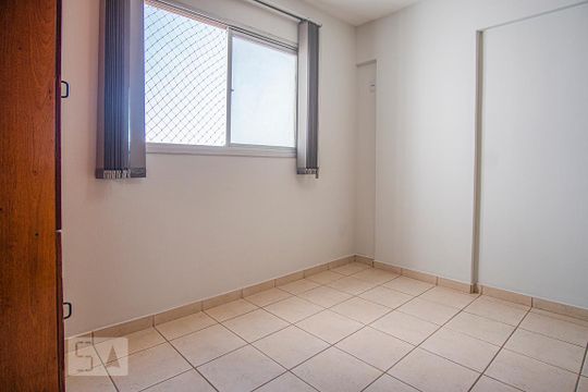 Quarto 2 de apartamento para alugar com 2 quartos, 55m² em Setor Aeroporto, Goiânia