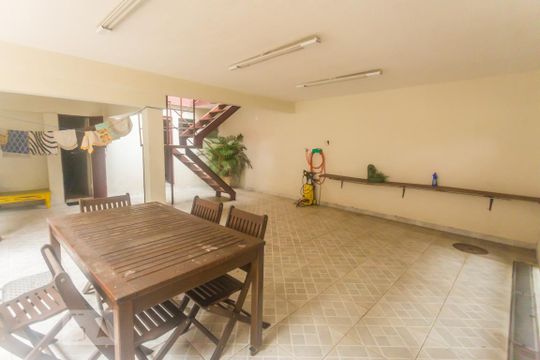Garagem de casa de condomínio para alugar com 3 quartos, 380m² em Freguesia de Jacarepaguá, Rio de Janeiro