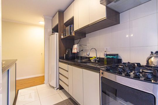 Cozinha de apartamento para alugar com 2 quartos, 60m² em Cidade Industrial de Curitiba, Curitiba
