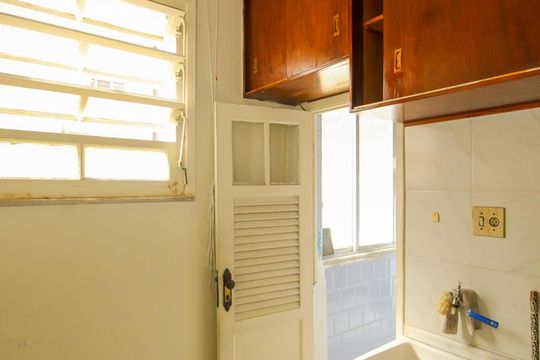 Quarto de Serviço de apartamento para alugar com 4 quartos, 147m² em Copacabana, Rio de Janeiro