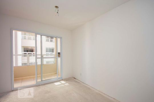 Sala de apartamento à venda com 2 quartos, 51m² em Rubem Berta, Porto Alegre