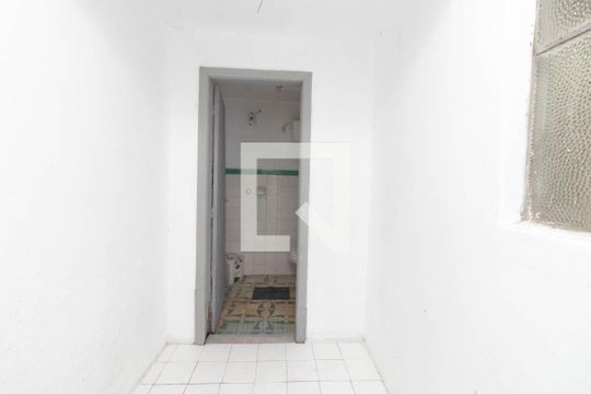 Quarto de Serviço de casa para alugar com 2 quartos, 80m² em Santo Antônio, Porto Alegre