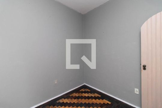 Quarto 2 de casa para alugar com 2 quartos, 80m² em Santo Antônio, Porto Alegre