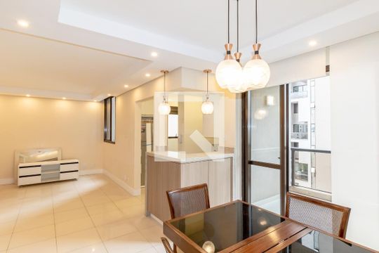 Apartamento para alugar com 2 quartos, 70m² em Indianópolis, São Paulo