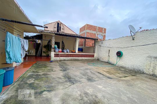Quintal de casa à venda com 2 quartos, 140m² em Penha, Rio de Janeiro