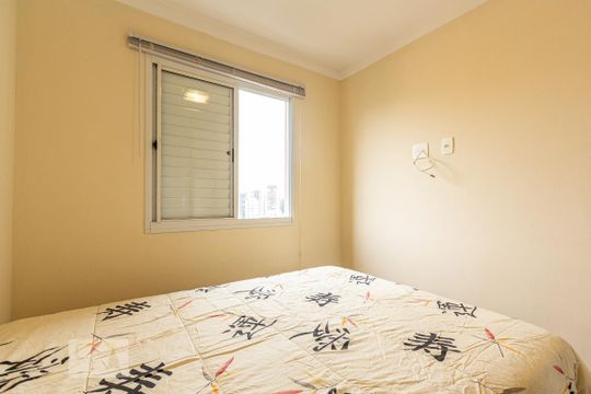 Quarto 1 de apartamento para alugar com 2 quartos, 48m² em Vila Andrade, São Paulo