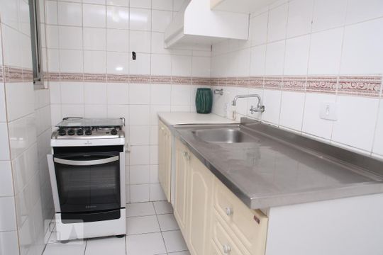 Cozinha de apartamento à venda com 2 quartos, 96m² em Centro Histórico, Porto Alegre