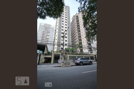 Fachada de apartamento à venda com 2 quartos, 65m² em Vila Olímpia, São Paulo