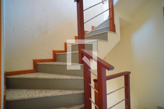 Acesso a terceiro piso de casa à venda com 2 quartos, 152m² em Parque Santa Fe, Porto Alegre