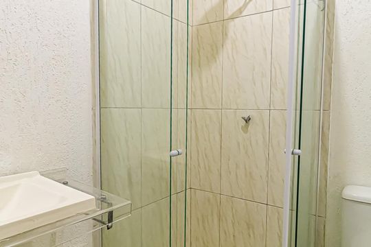Banheiro da Suíte 3 de casa de condomínio para alugar com 4 quartos, 208m² em Jacarepaguá, Rio de Janeiro