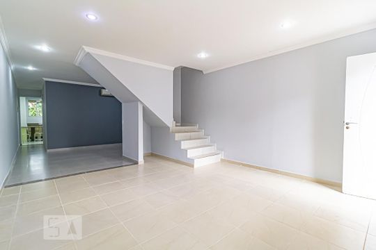 Sala de casa de condomínio para alugar com 4 quartos, 208m² em Jacarepaguá, Rio de Janeiro