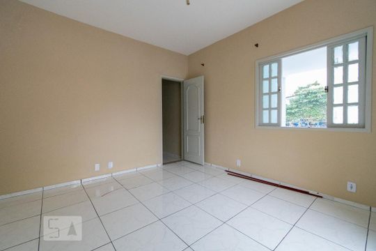 Quarto 2 de casa à venda com 4 quartos, 224m² em Taquara, Rio de Janeiro