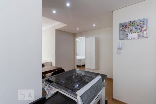 Cozinha de apartamento para alugar com 1 quarto, 50m² em Itaim Bibi, São Paulo