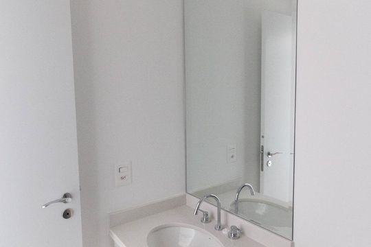 Banheiro Suíte 1 de apartamento para alugar com 2 quartos, 70m² em Sumarezinho, São Paulo