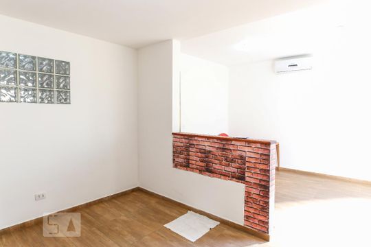 Sala de casa para alugar com 3 quartos, 100m² em Parque Industrial, São José dos Campos