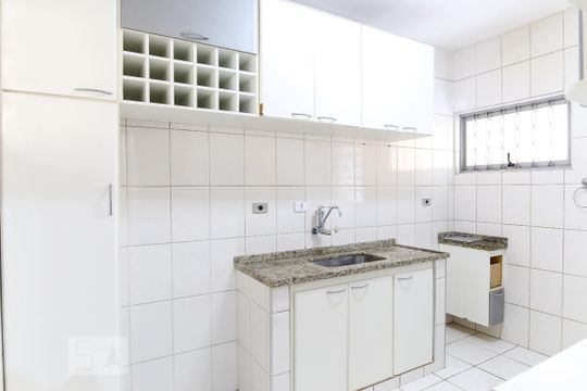 Cozinha de casa para alugar com 3 quartos, 100m² em Parque Industrial, São José dos Campos