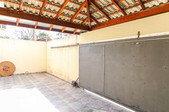 Garagem de casa para alugar com 3 quartos, 100m² em Parque Industrial, São José dos Campos