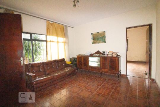 Casa para alugar com 3 quartos, 120m² em Vila Romero, São Paulo