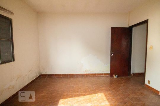 Quarto de casa para alugar com 3 quartos, 120m² em Vila Romero, São Paulo