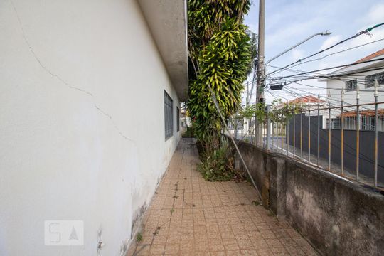 Área Externa de casa para alugar com 3 quartos, 120m² em Vila Romero, São Paulo