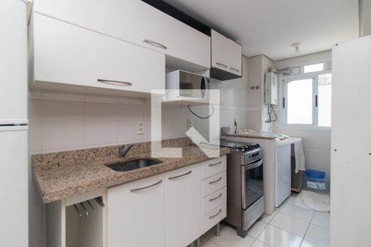 Cozinha e Área de Serviço de apartamento para alugar com 1 quarto, 45m² em Cavalhada, Porto Alegre