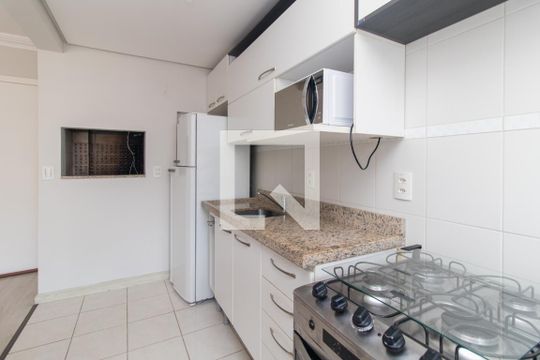 Cozinha e Área de Serviço de apartamento para alugar com 1 quarto, 45m² em Cavalhada, Porto Alegre