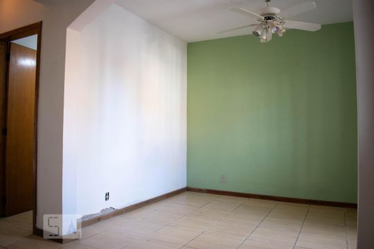 Sala de Estar de casa à venda com 4 quartos, 100m² em Aberta dos Morros, Porto Alegre